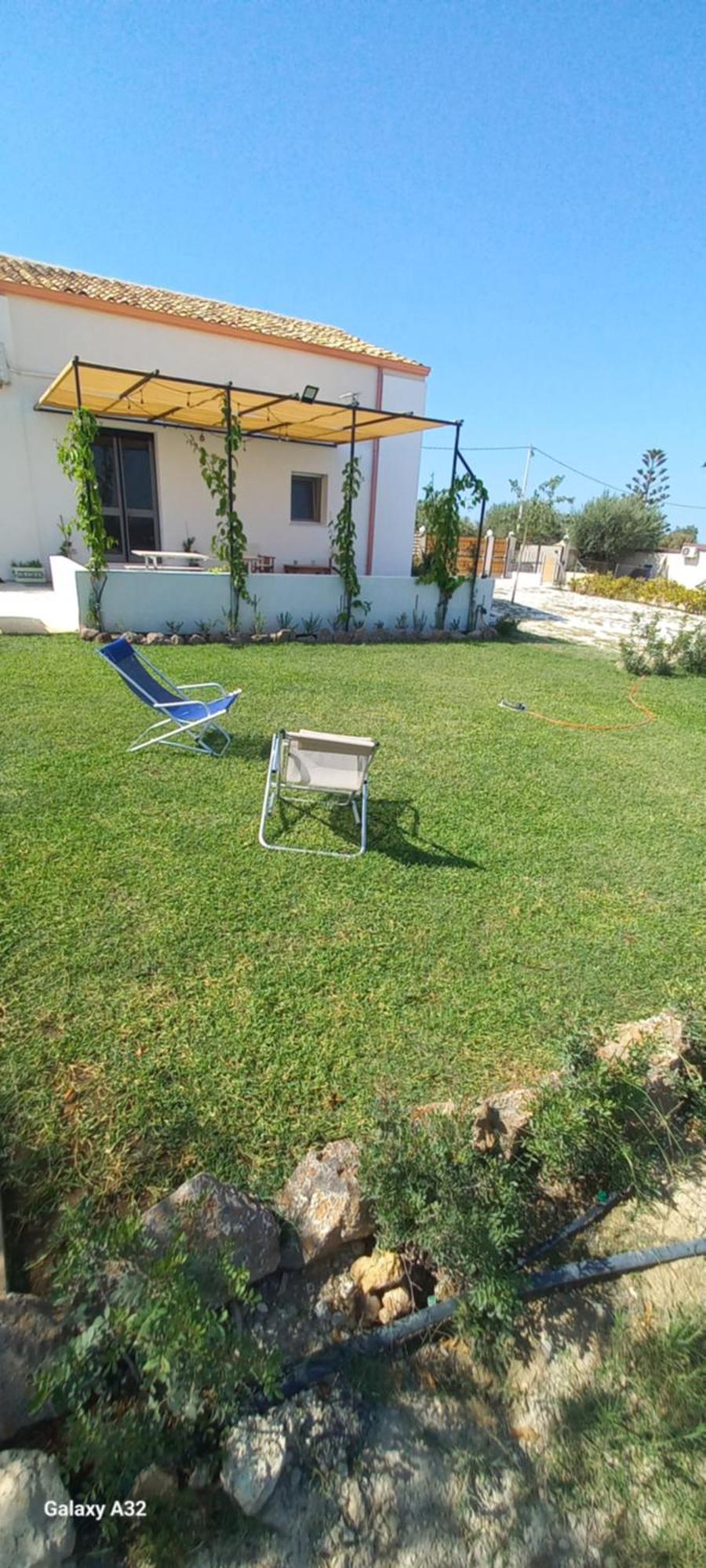 פקינו Almademari Giglio Casa Vacanza מראה חיצוני תמונה